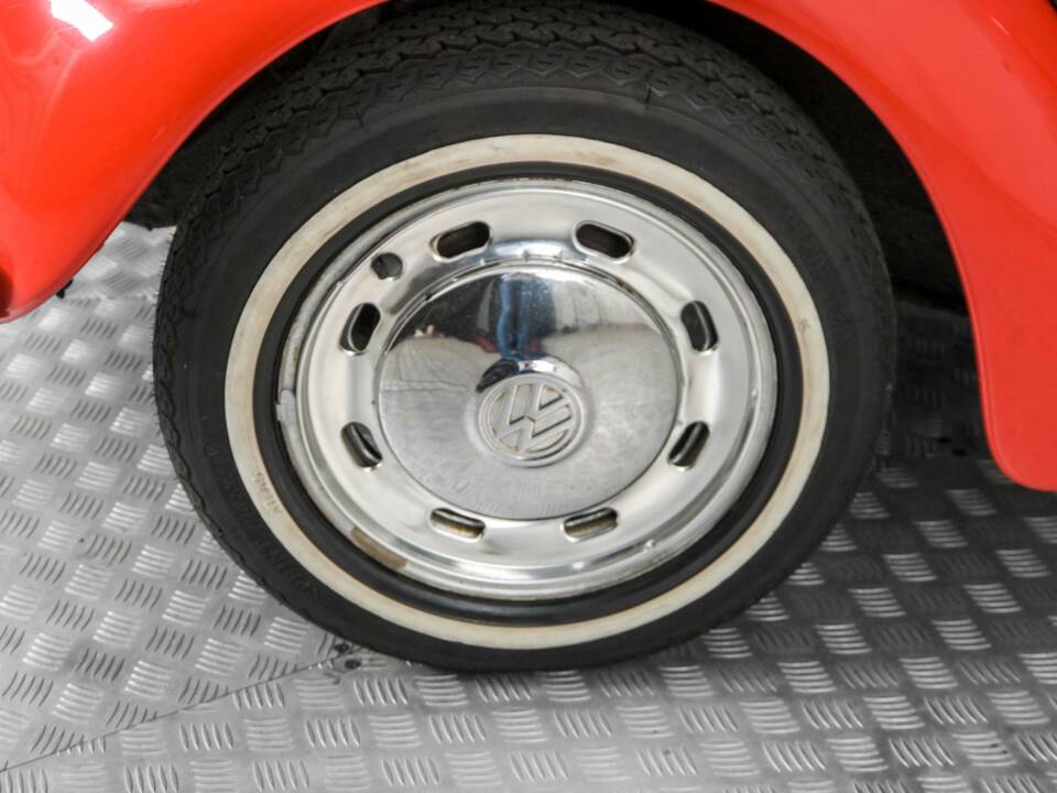 Image 22/50 of Volkswagen Beetle 1200 "Jeans Bug" (1983)