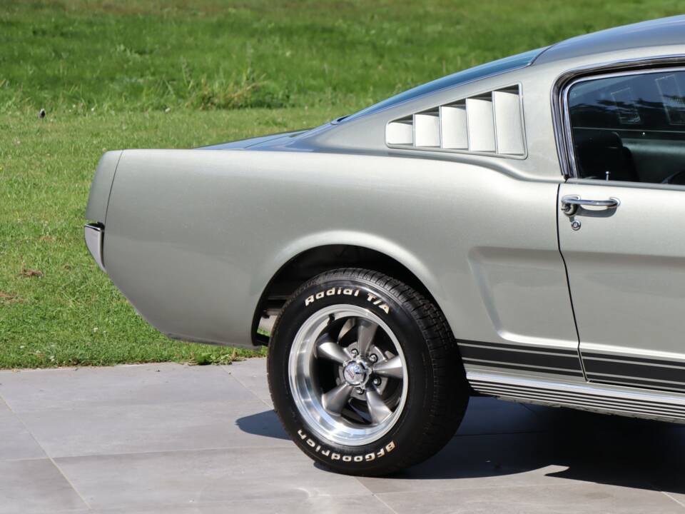 Image 38/50 de Ford Mustang 289 (1966)