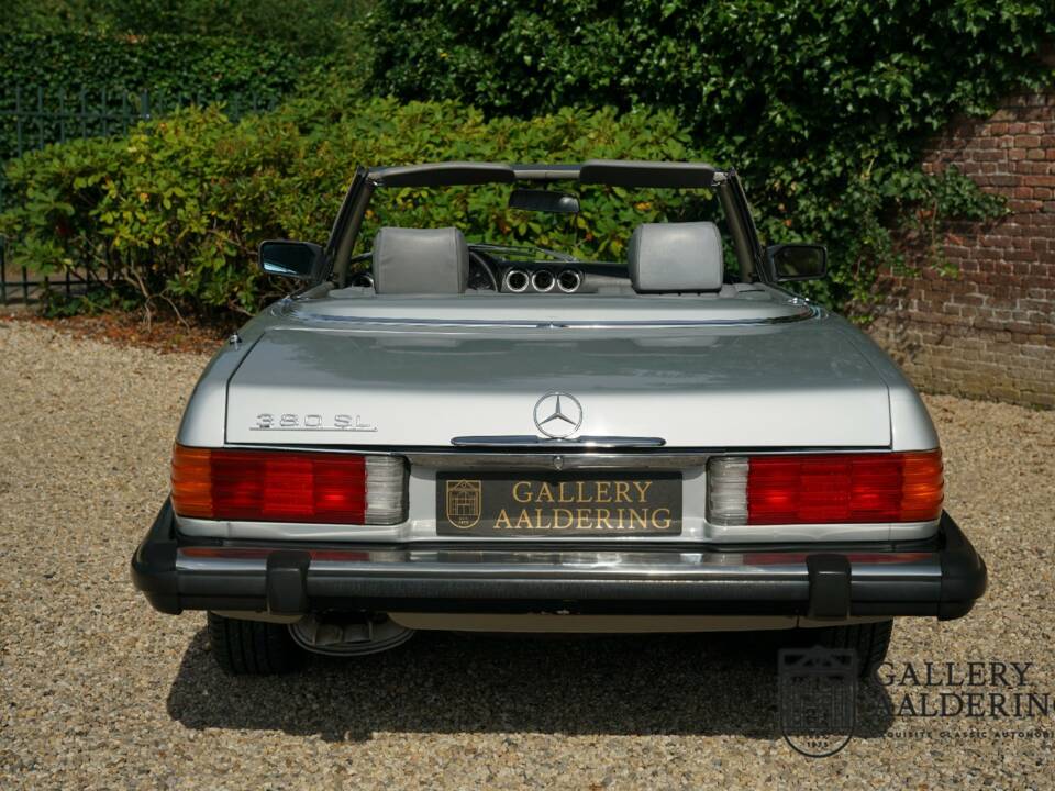 Image 5/50 of Mercedes-Benz 380 SL (1982)