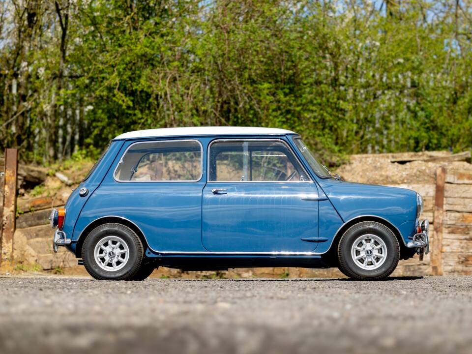 Immagine 2/50 di Austin Mini Cooper S 1275 (1966)