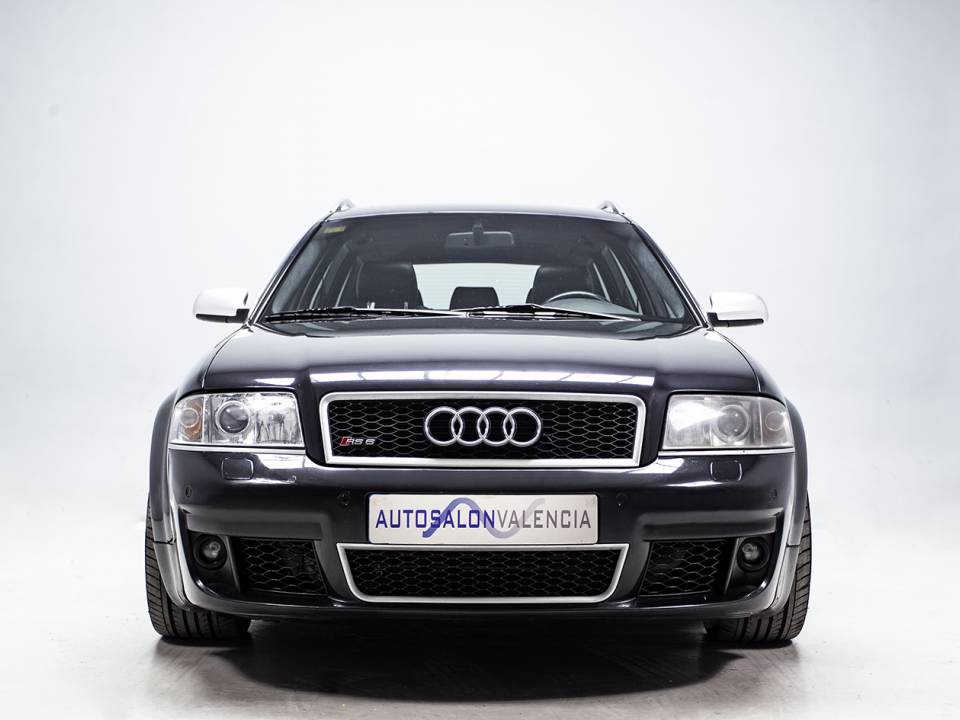 Bild 2/39 von Audi RS6 Avant (2002)