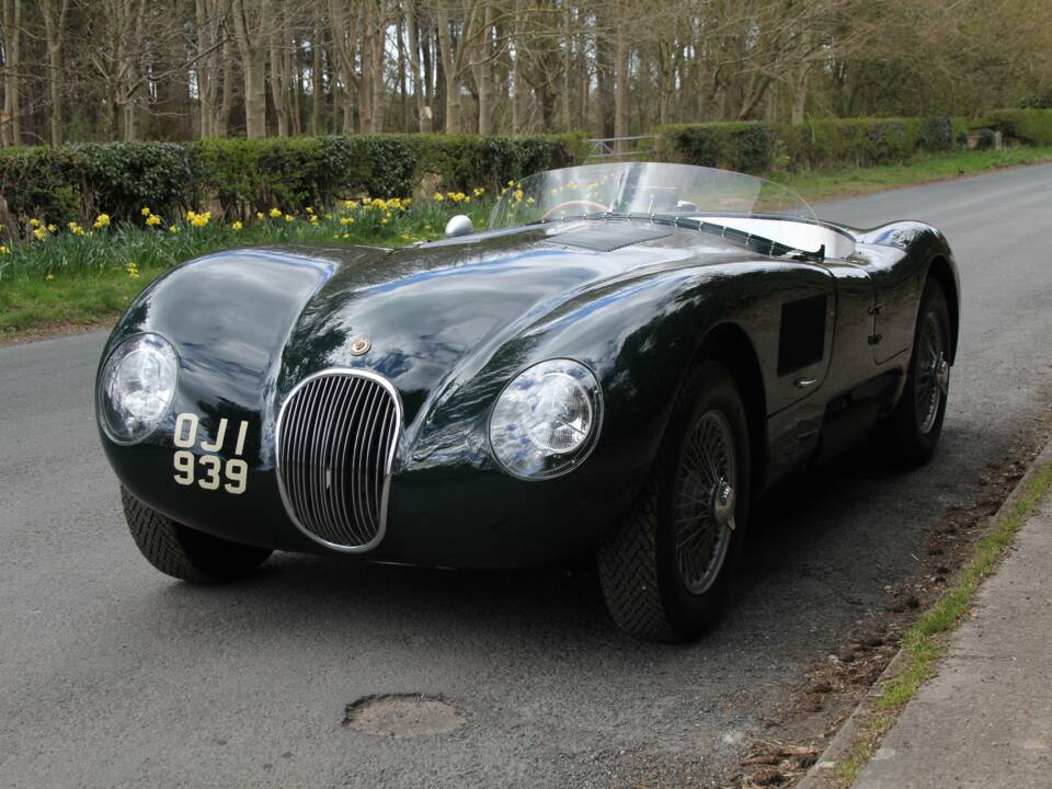 Image 3/18 de Jaguar C-Type (1900)