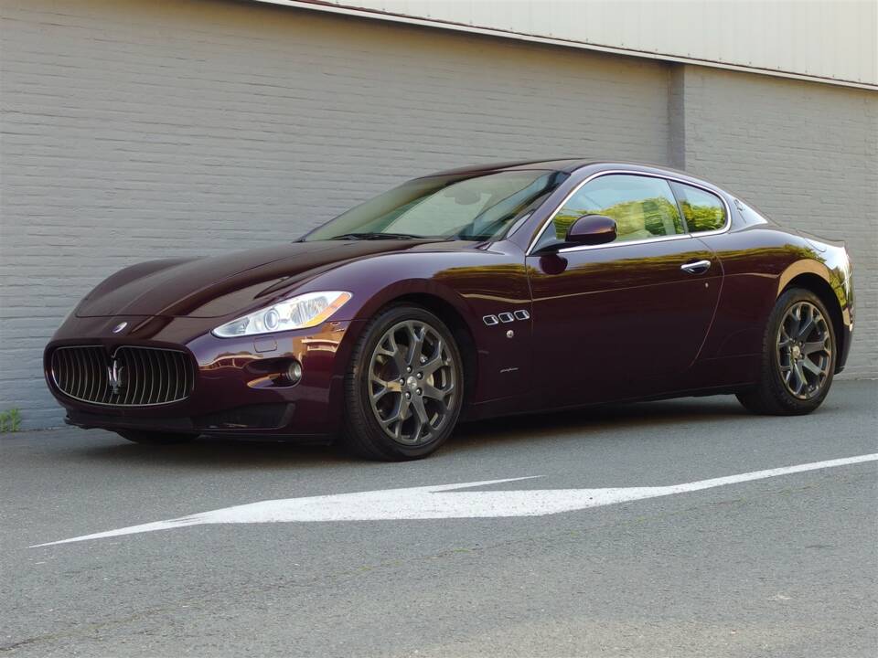 Image 1/98 of Maserati GranTurismo 4.2 (2008)