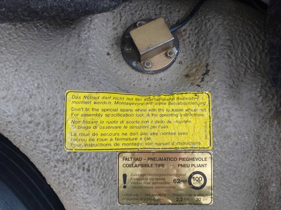 Bild 30/77 von Porsche 911 Carrera 3.2 (1984)
