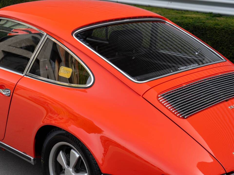 Image 13/28 of Porsche 911 2.0 S (1969)