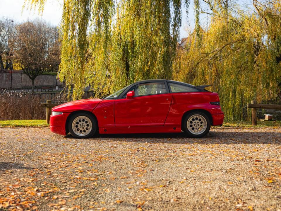 Image 5/10 of Alfa Romeo SZ (1990)