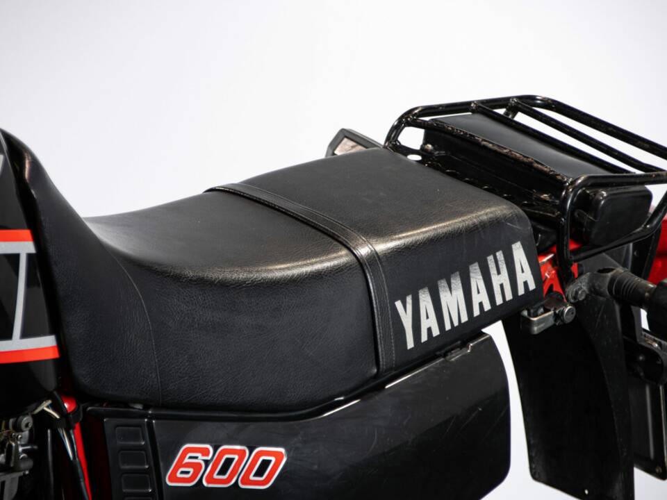 Image 32/50 of Yamaha XT 600 E (1985)