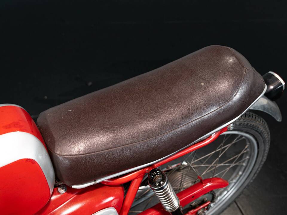 Afbeelding 16/31 van BM DUMMY (1963)