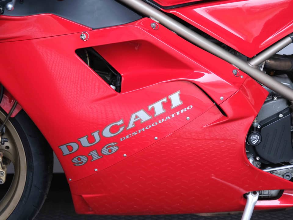 Bild 47/93 von Ducati 916 Strada (1994)