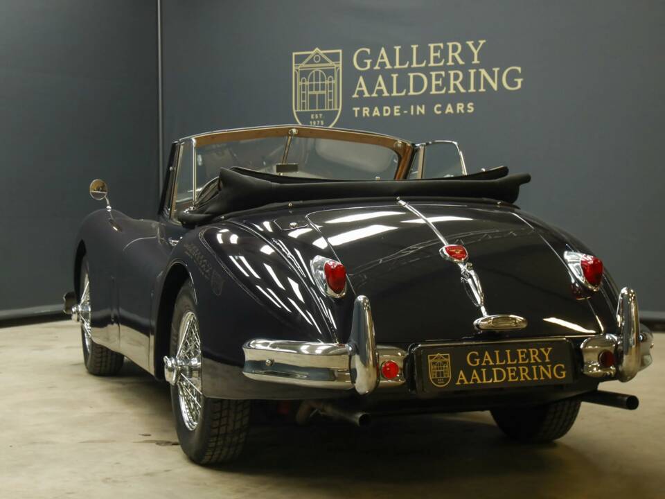 Image 2/50 of Jaguar XK 140 DHC (1955)