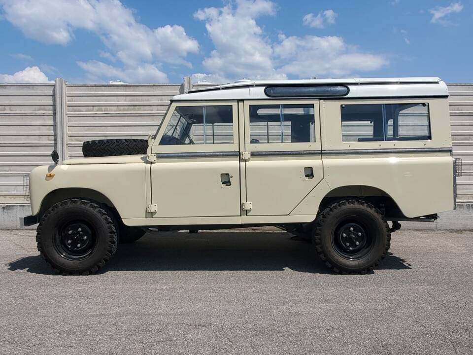 Image 5/22 of Land Rover 109 (1977)