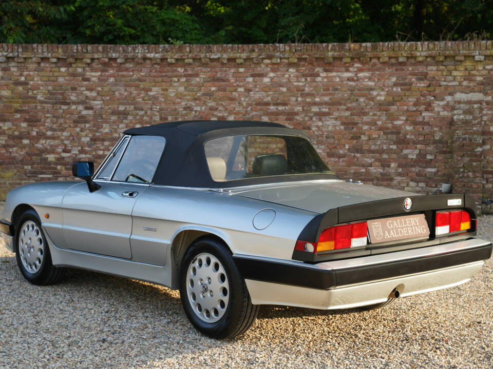 Bild 16/50 von Alfa Romeo 2.0 Spider QV (1987)