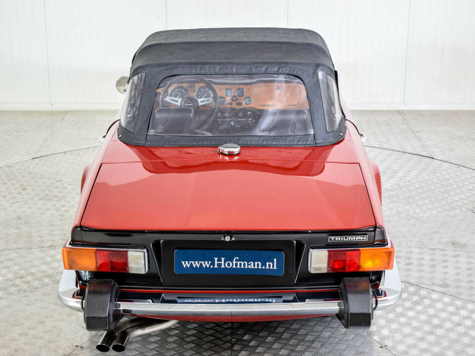 Image 50/50 de Triumph TR 6 (1974)
