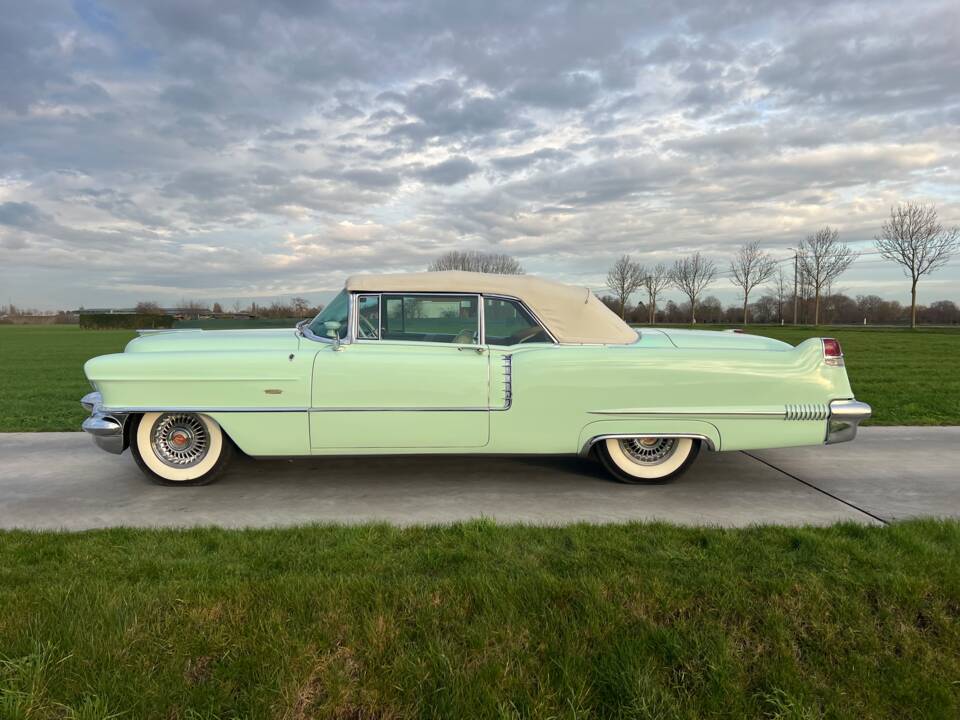 Image 2/83 of Cadillac 62 Convertible (1956)