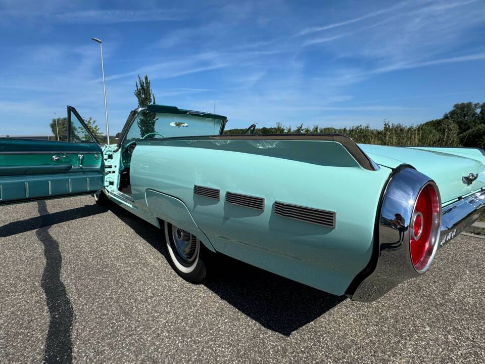 Bild 14/47 von Ford Thunderbird (1962)