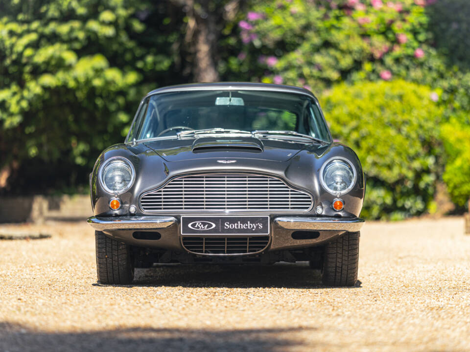 Bild 7/50 von Aston Martin DB 6 Vantage (1970)