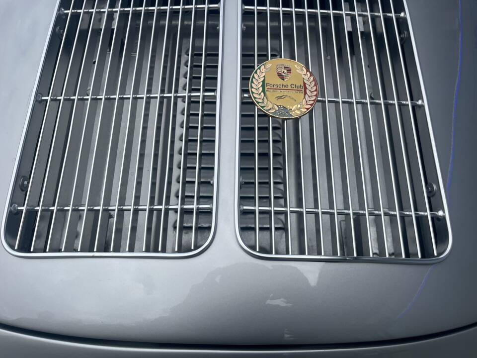 Image 26/34 of Porsche 356 C 1600 SC (1964)