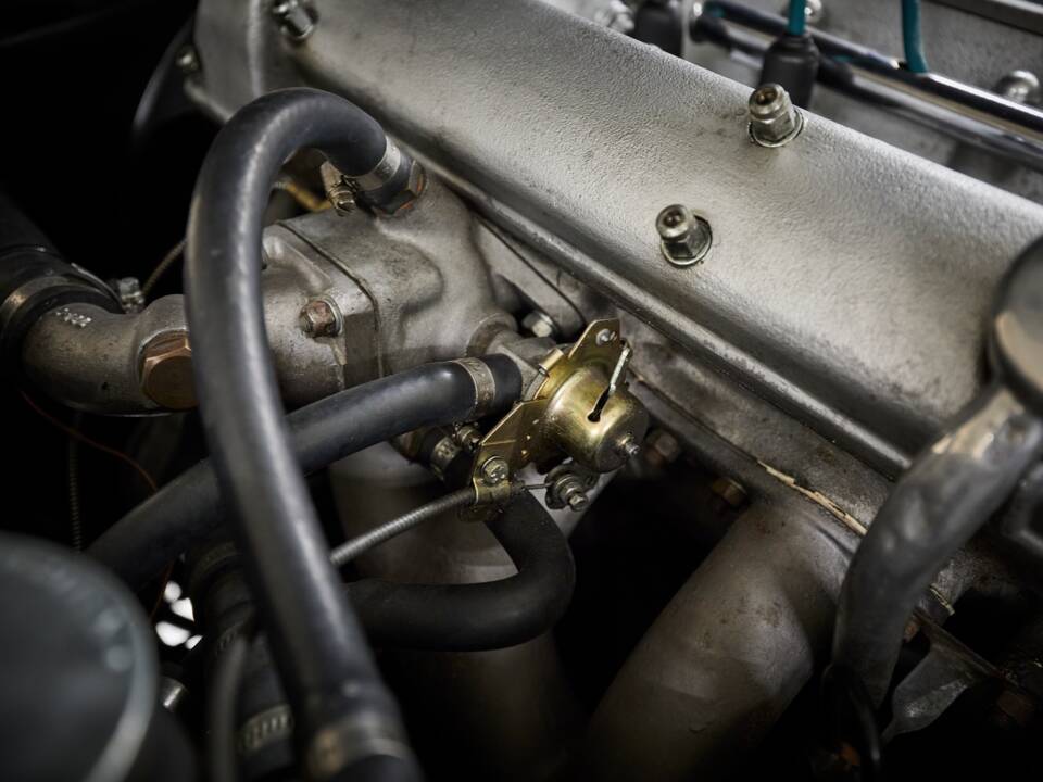 Afbeelding 58/60 van Aston Martin DB 6 (1968)