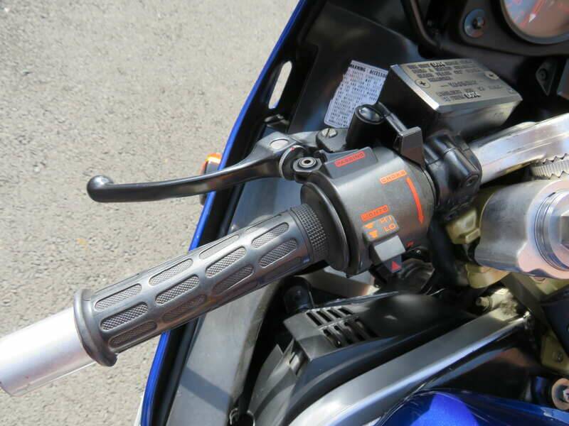 Bild 17/43 von Honda VF 1000RG (1988)