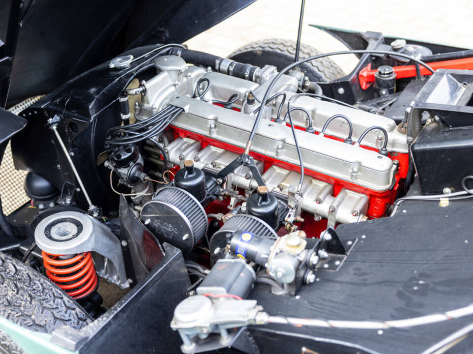 Image 3/50 of Aston Martin DB 2&#x2F;4 Mk III (1958)