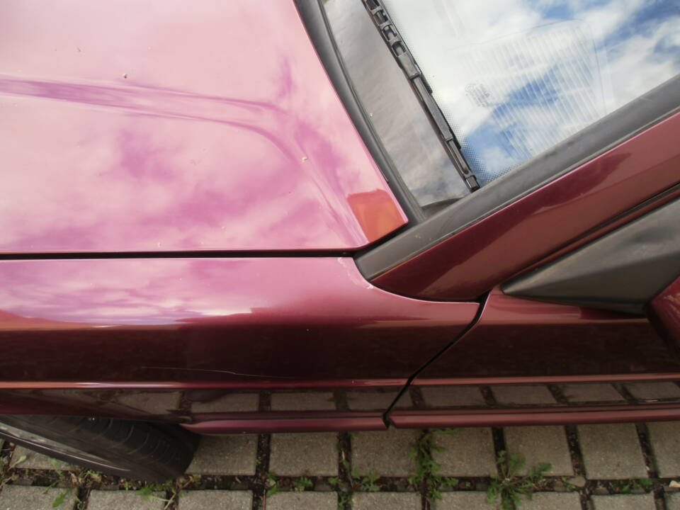 Image 36/137 of Mercedes-Benz 190 E 1.8 Avantgarde &quot;Rosso&quot; (1992)