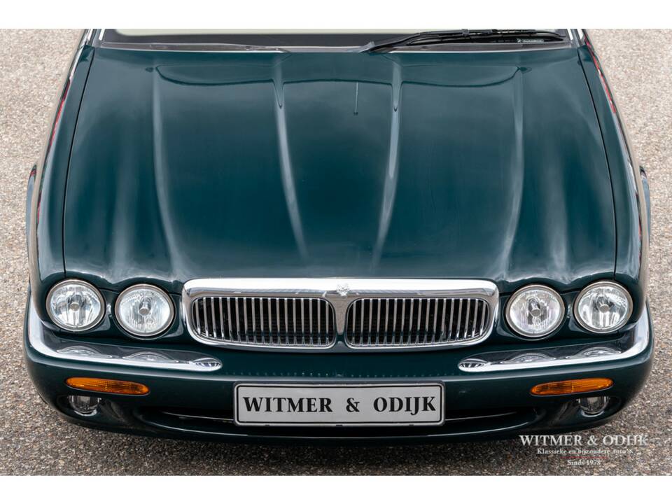 Bild 23/30 von Jaguar XJ 8 Executive (1998)