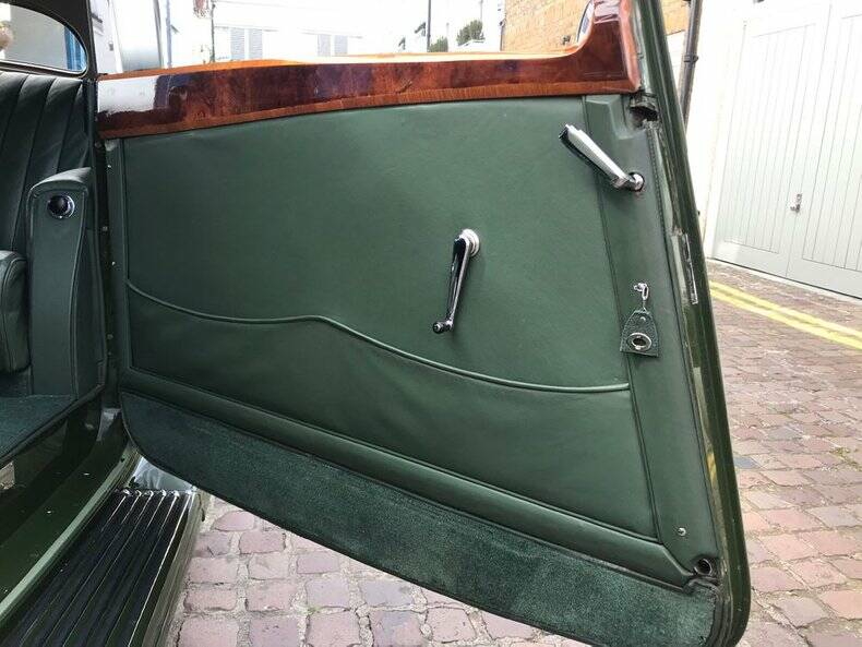 Image 34/48 of Bentley 3 1/2 Litre (1935)