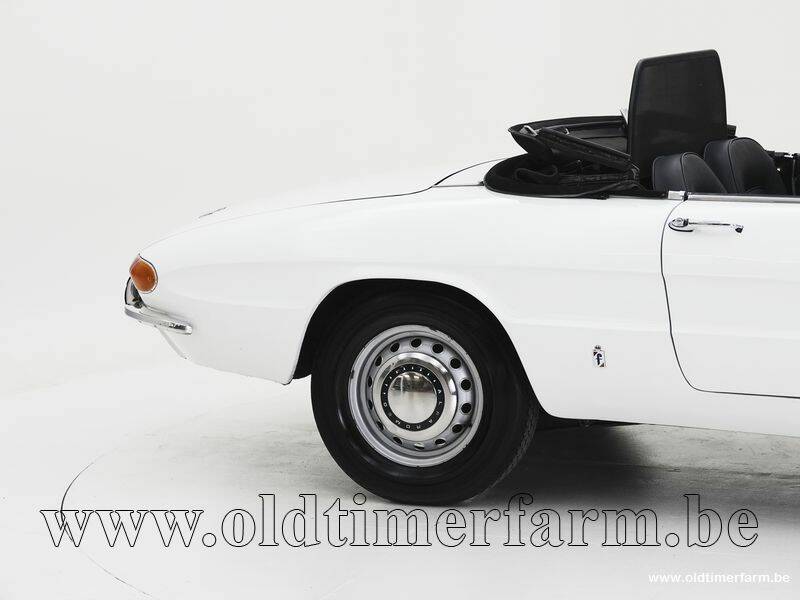 Image 15/15 of Alfa Romeo 1300 Spider Junior (1969)