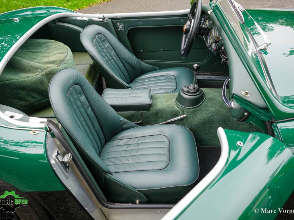 Image 12/59 of Austin-Healey 100&#x2F;6 (BN6) (1958)