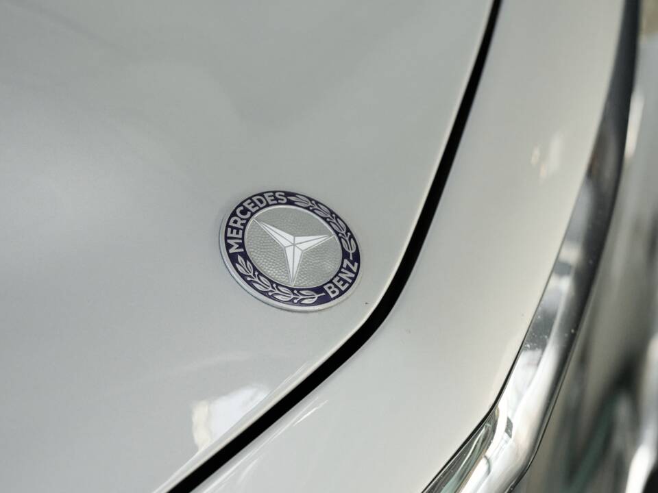 Image 27/50 de Mercedes-Benz 280 SL (1970)