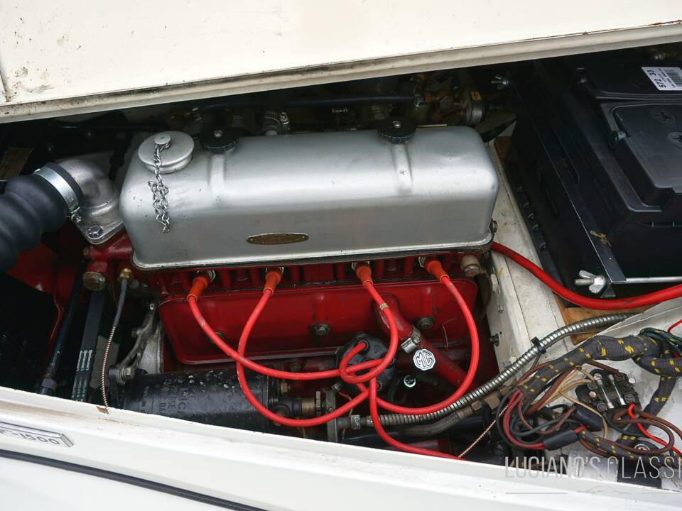 Image 52/70 of MG TF 1500 (1955)