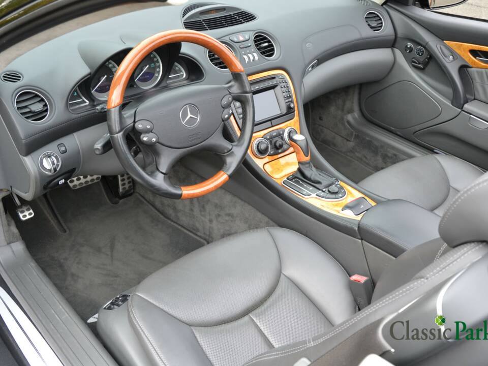 Immagine 9/50 di Mercedes-Benz SL 600 (2004)