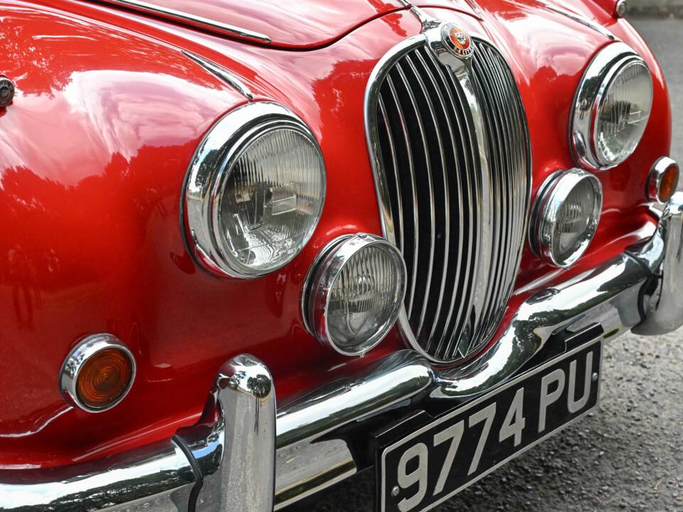 Bild 22/50 von Jaguar Mk II 2.4 (1961)