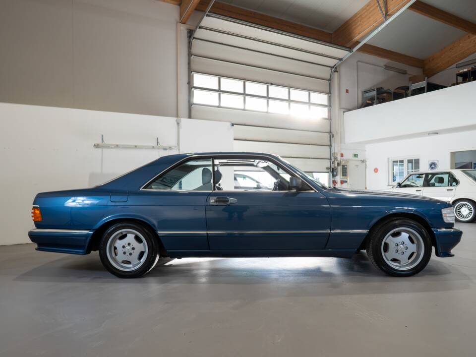 Image 4/27 of Mercedes-Benz 500 SEC (1988)