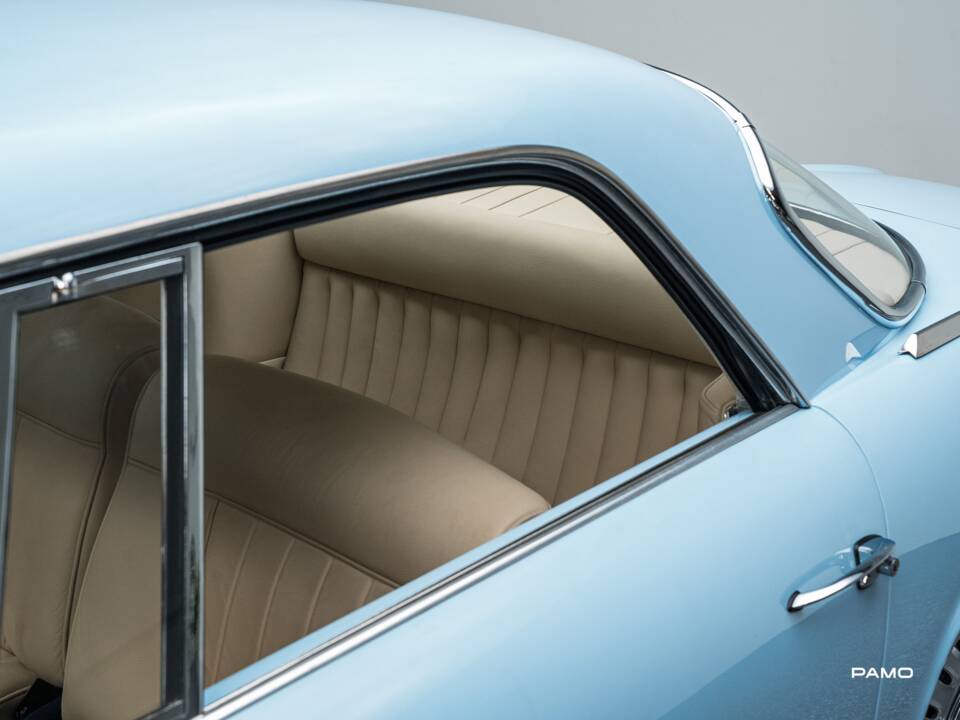 Afbeelding 26/34 van Maserati 3500 GT Touring (1959)