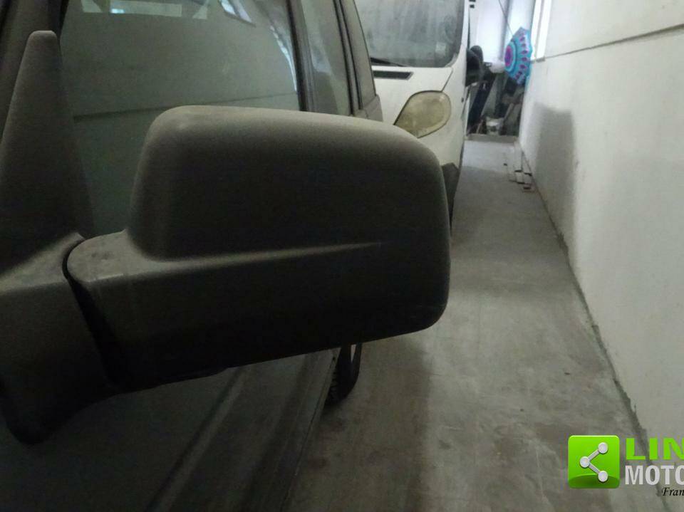 Bild 10/37 von Land Rover Range Rover 2.5 DT (1997)