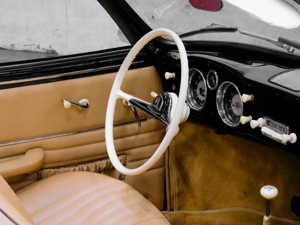 Image 29/50 of Volkswagen Karmann Ghia 1200 (1959)