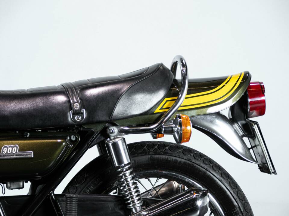 Image 18/50 of Kawasaki DUMMY (1973)