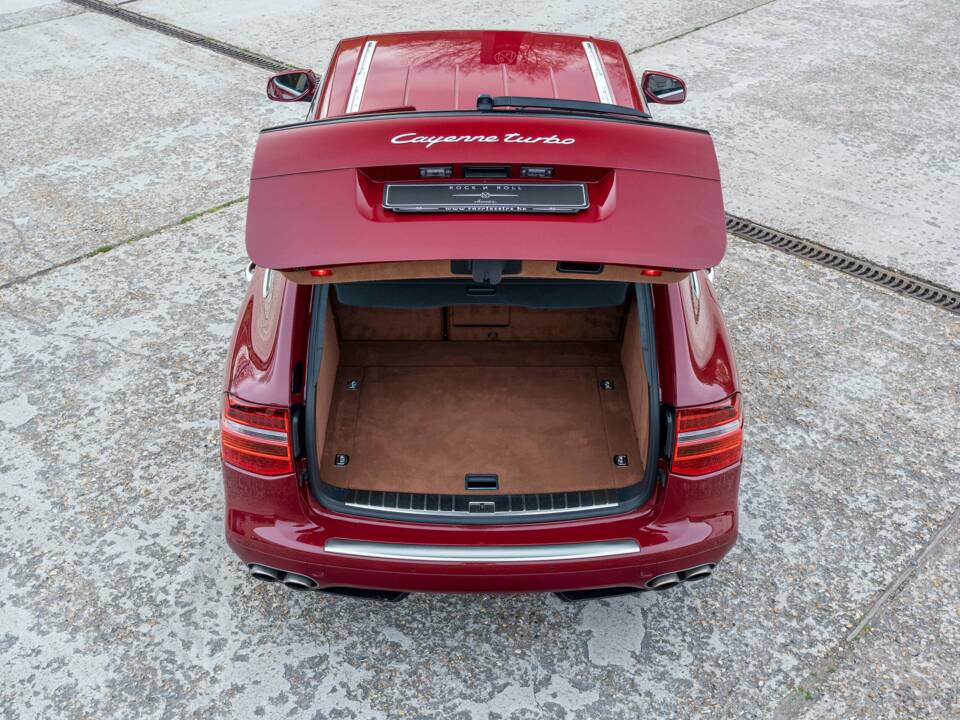Image 33/45 of Porsche Cayenne Turbo (2009)