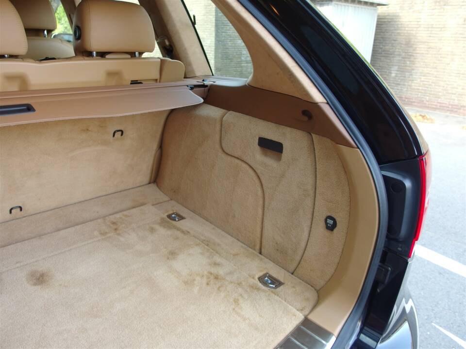 Image 72/93 of Porsche Cayenne Turbo (2007)