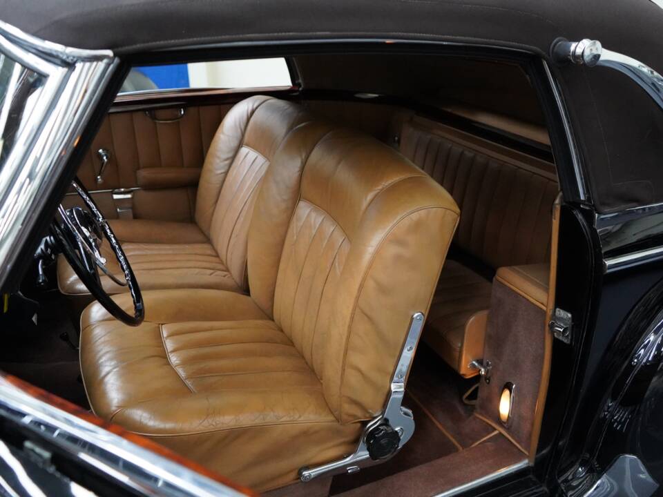Image 5/10 of Mercedes-Benz 300 S Cabriolet A (1953)