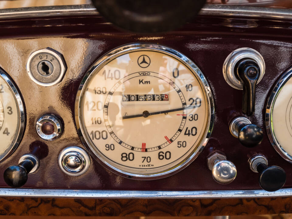 Image 40/66 of Mercedes-Benz 290 Cabriolet B (1935)