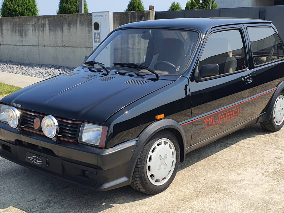 Image 9/34 de MG Metro Turbo (1984)