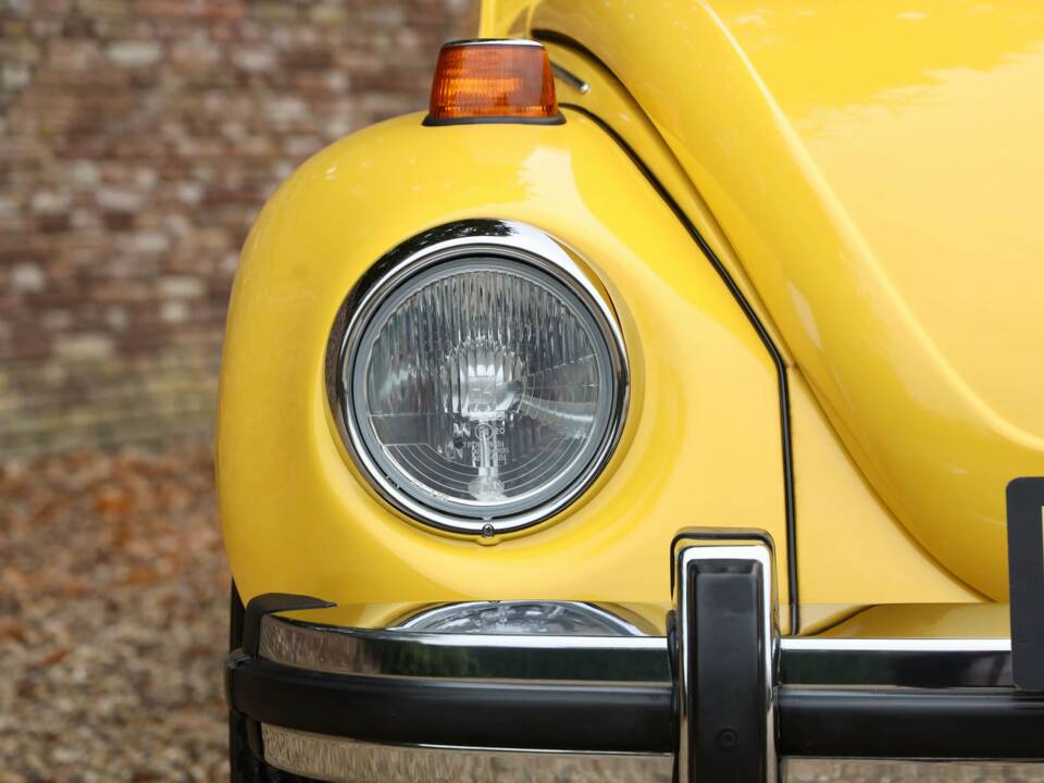 Image 21/50 de Volkswagen Beetle 1303 (1975)