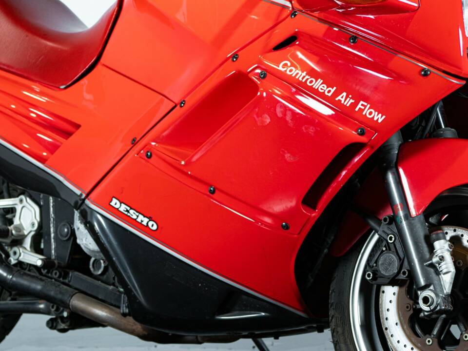 Bild 42/50 von Ducati 750 Paso (1987)