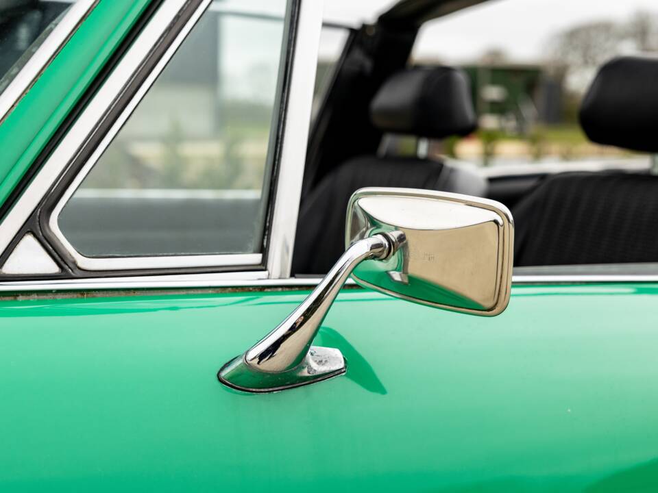 Bild 27/45 von Triumph Stag (1976)