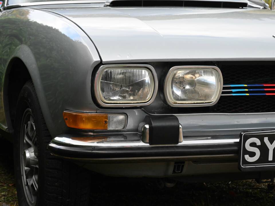 Image 34/50 of Peugeot 504 Coupé (1973)