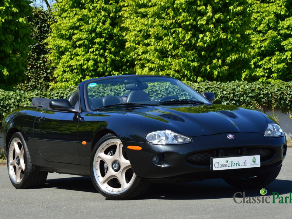Afbeelding 4/50 van Jaguar XKR (2000)