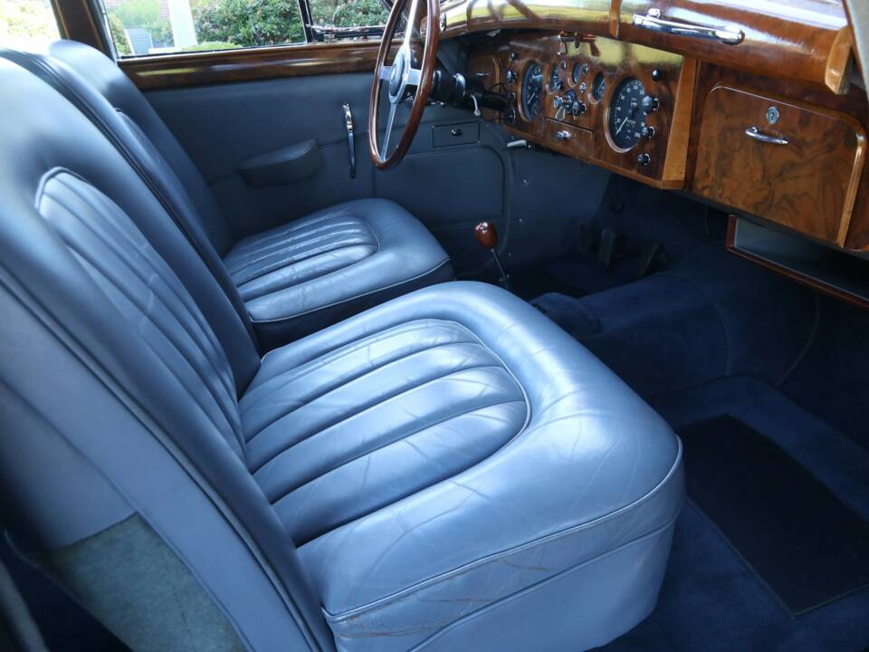 Image 40/50 de Jaguar Mk IX (1961)