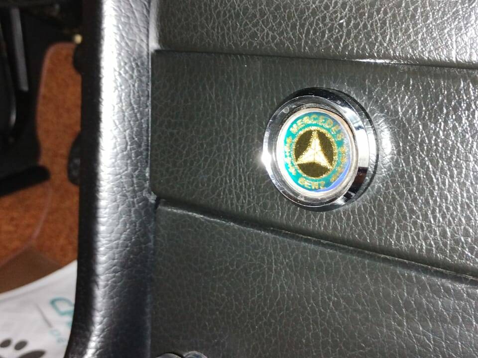 Bild 22/25 von Mercedes-Benz 200 (1969)